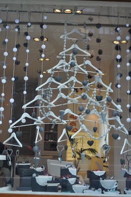 coat-hanger-tree Christmas Displays