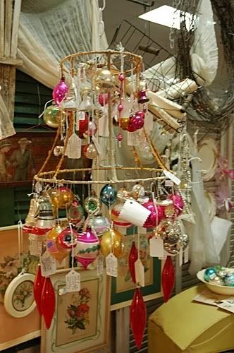 branch-chandelier Christmas Displays
